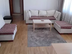 Obor, Colentina, Teiul Dnei, Sectia 7 Politie, semistradal, 8 min de metrou